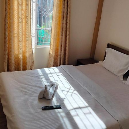 Aroma Inn Shillong Dış mekan fotoğraf