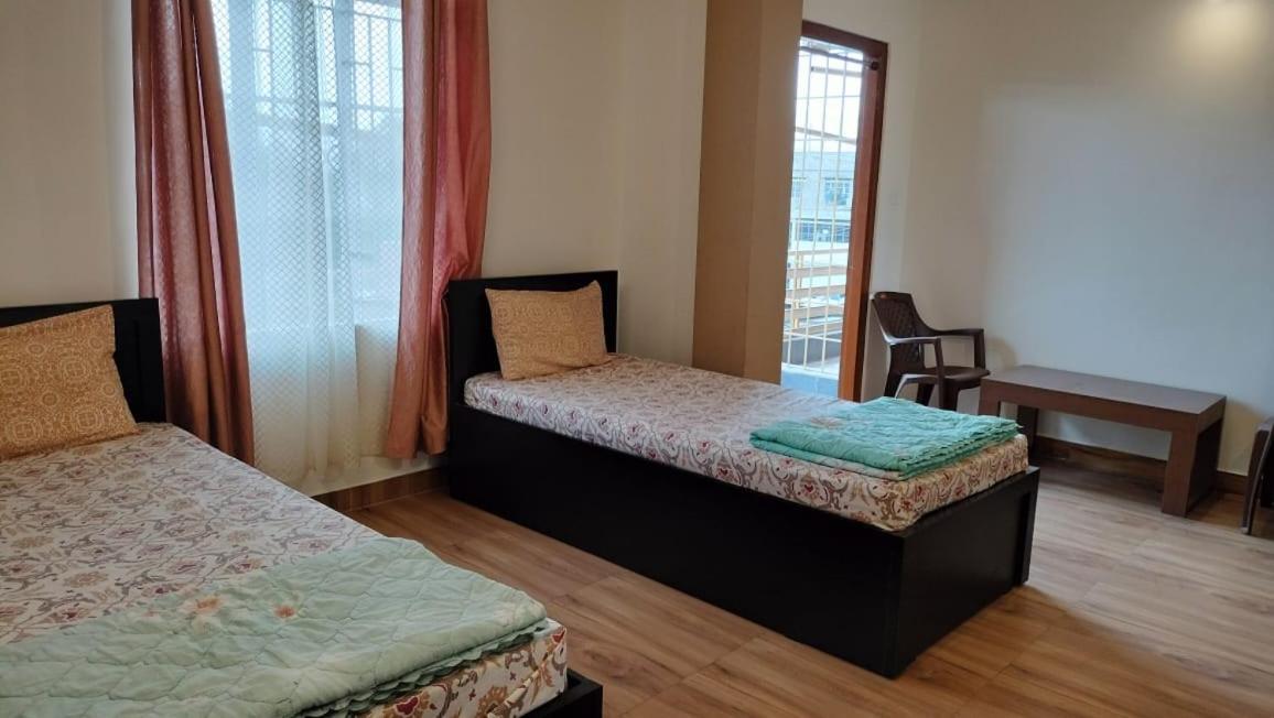 Aroma Inn Shillong Dış mekan fotoğraf