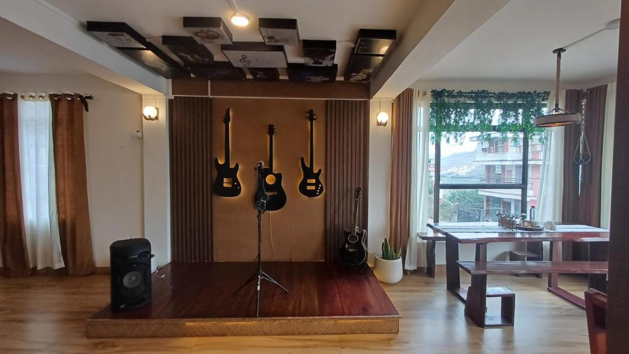 Aroma Inn Shillong Dış mekan fotoğraf
