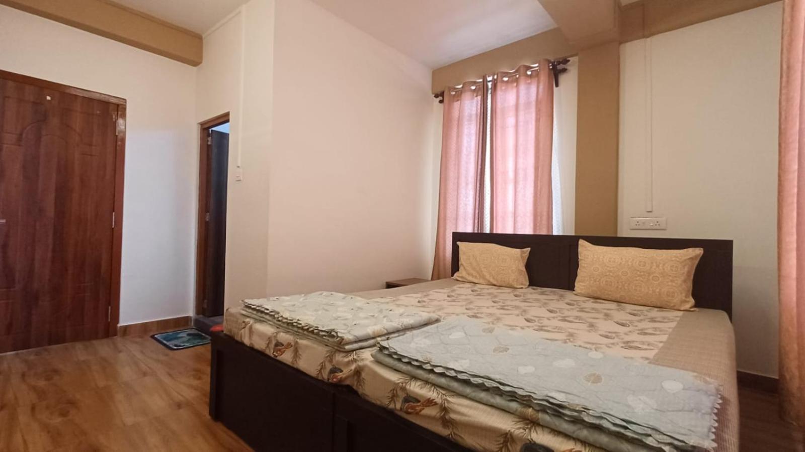 Aroma Inn Shillong Dış mekan fotoğraf
