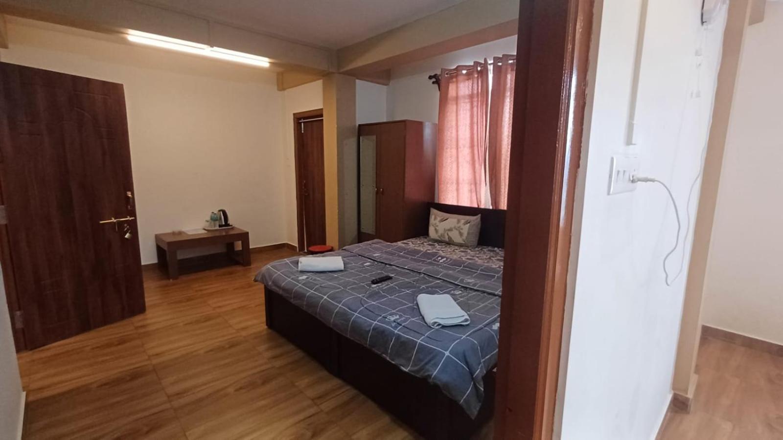 Aroma Inn Shillong Dış mekan fotoğraf