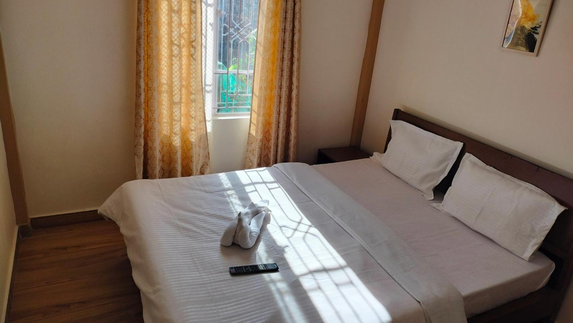Aroma Inn Shillong Dış mekan fotoğraf