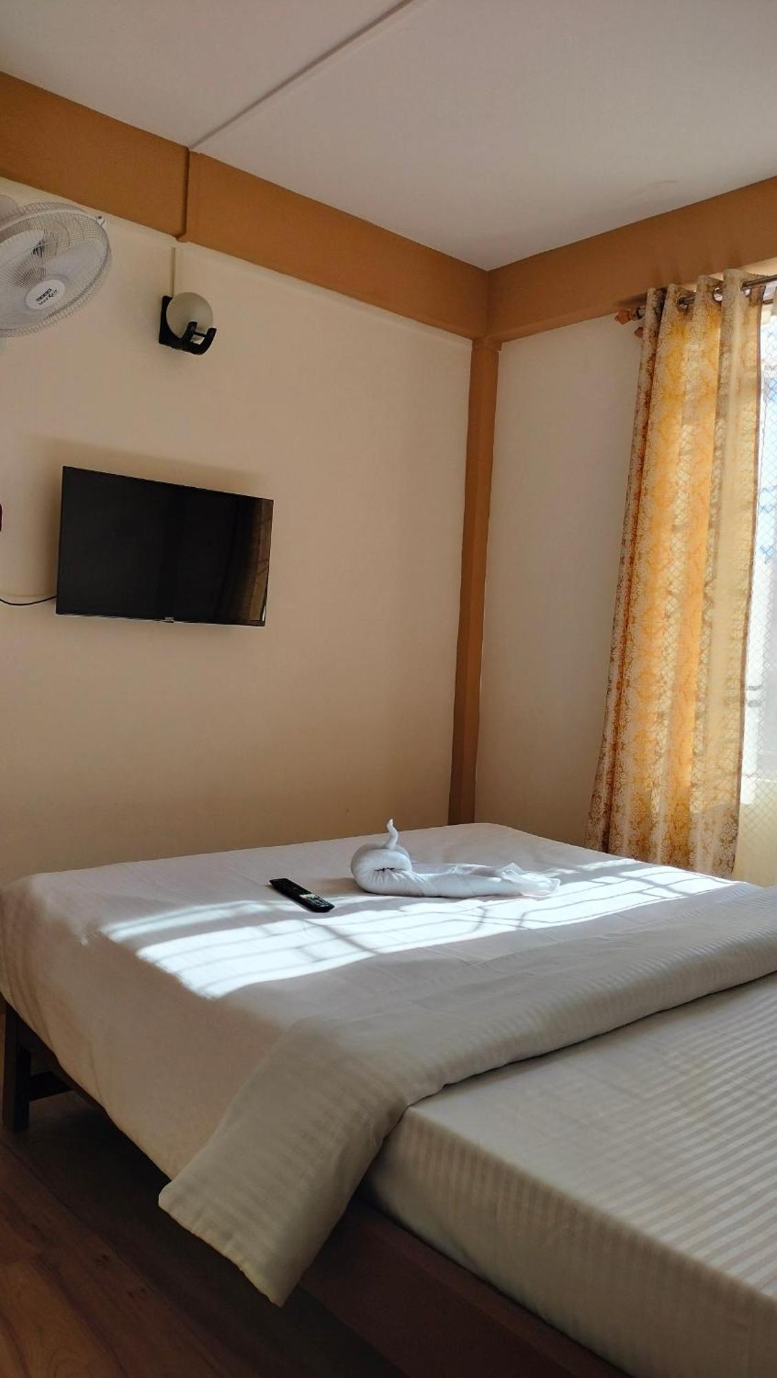 Aroma Inn Shillong Dış mekan fotoğraf