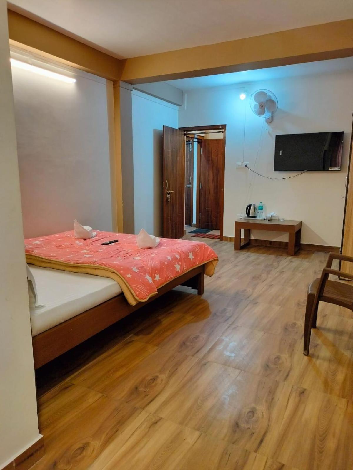 Aroma Inn Shillong Dış mekan fotoğraf