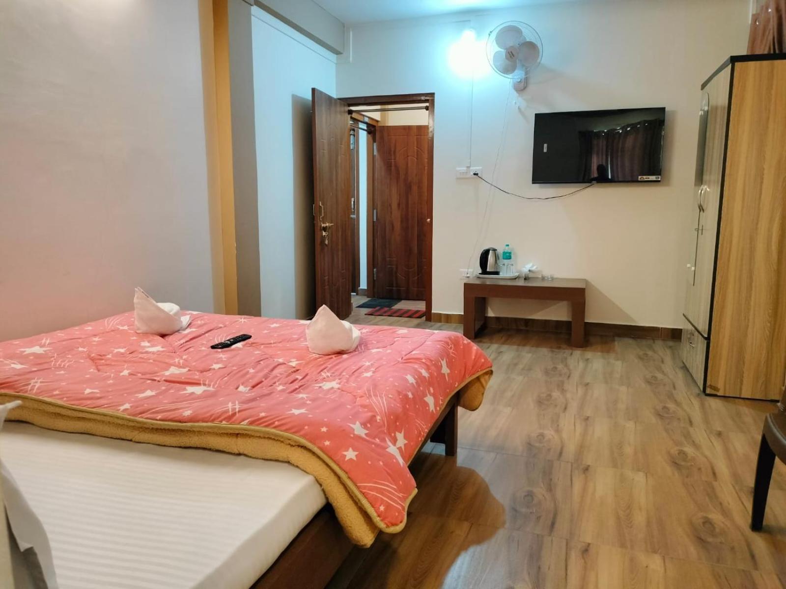 Aroma Inn Shillong Dış mekan fotoğraf